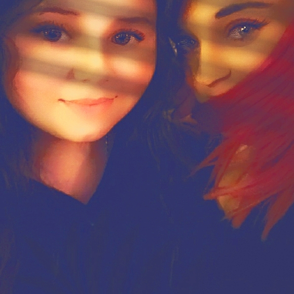 Meet your Posher, Karri - Picture 2 of 3